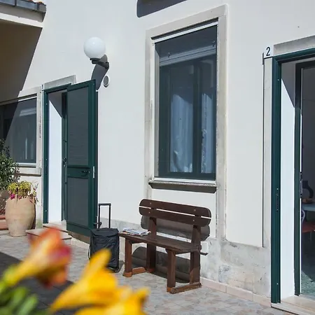 Le Tre Rose Di Gio 3* Casamassella